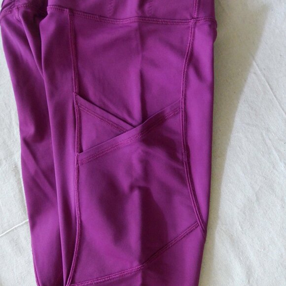 Lululemon Women 4 Outrun Tight - Picture 6 of 16